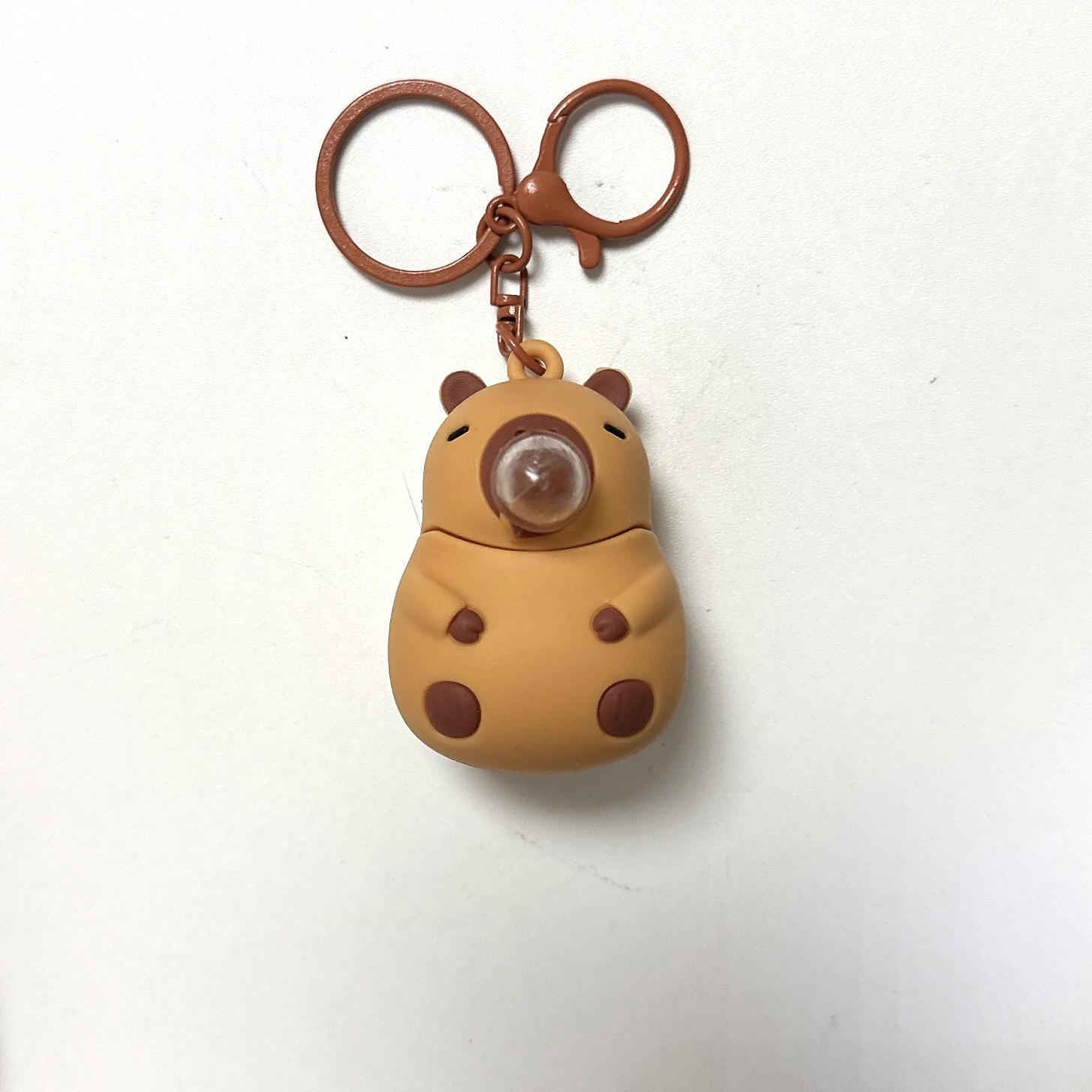 

9.5cm Internet-famous Capybara Blowing Bubbles Keychain - Cute Water Vole Pendant for Car and Bag, Delicate Small Gift коричневий