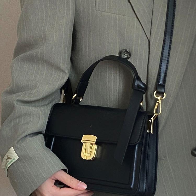 Versatile Ins Crossbody Bag Women's New Autumn and Winter Trendy Retro Handheld Square Bag Niche Texture Shoulder Bag