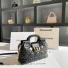 Borsa a mano Xiaoxiangfeng a griglia di diamanti Borsa a tracolla con catena di alta gamma Autunno e Inverno Nuova