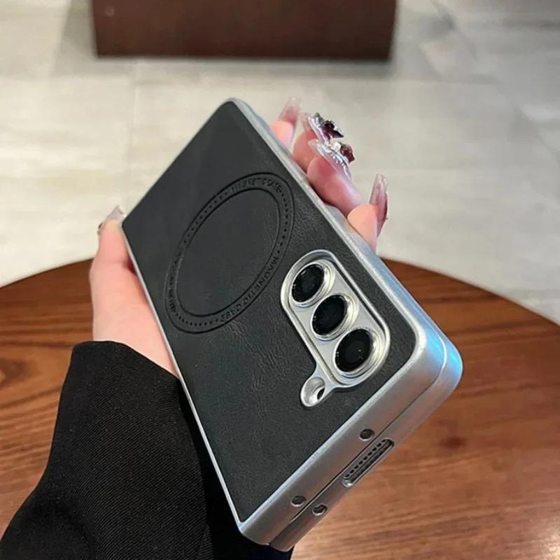 

Роскошный деловой ретро кожаный чехол для телефона для Samsung Galaxy Z Fold 7 6 5 4 3 Магнитная беспроводная зарядка Жесткий противоударный чехол Galaxy Z Fold7 чёрный