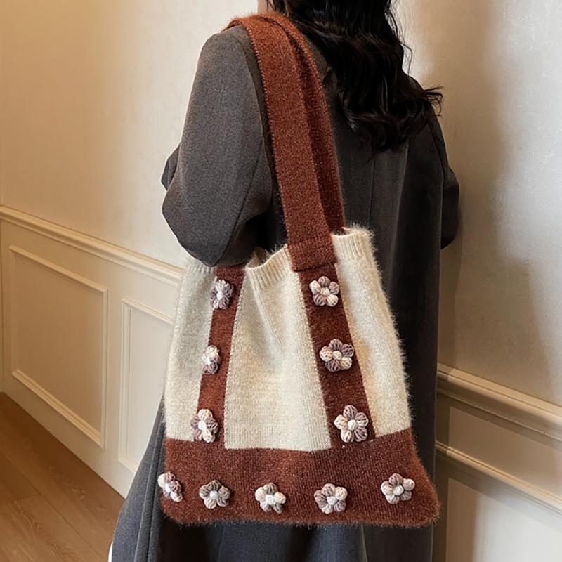 Women Plush Shoulder Bag Warm Cloth Fabric Handbag Soft Designer Flowers Handbags Girls Shoulder Bag Shopping Bag Large Capacity