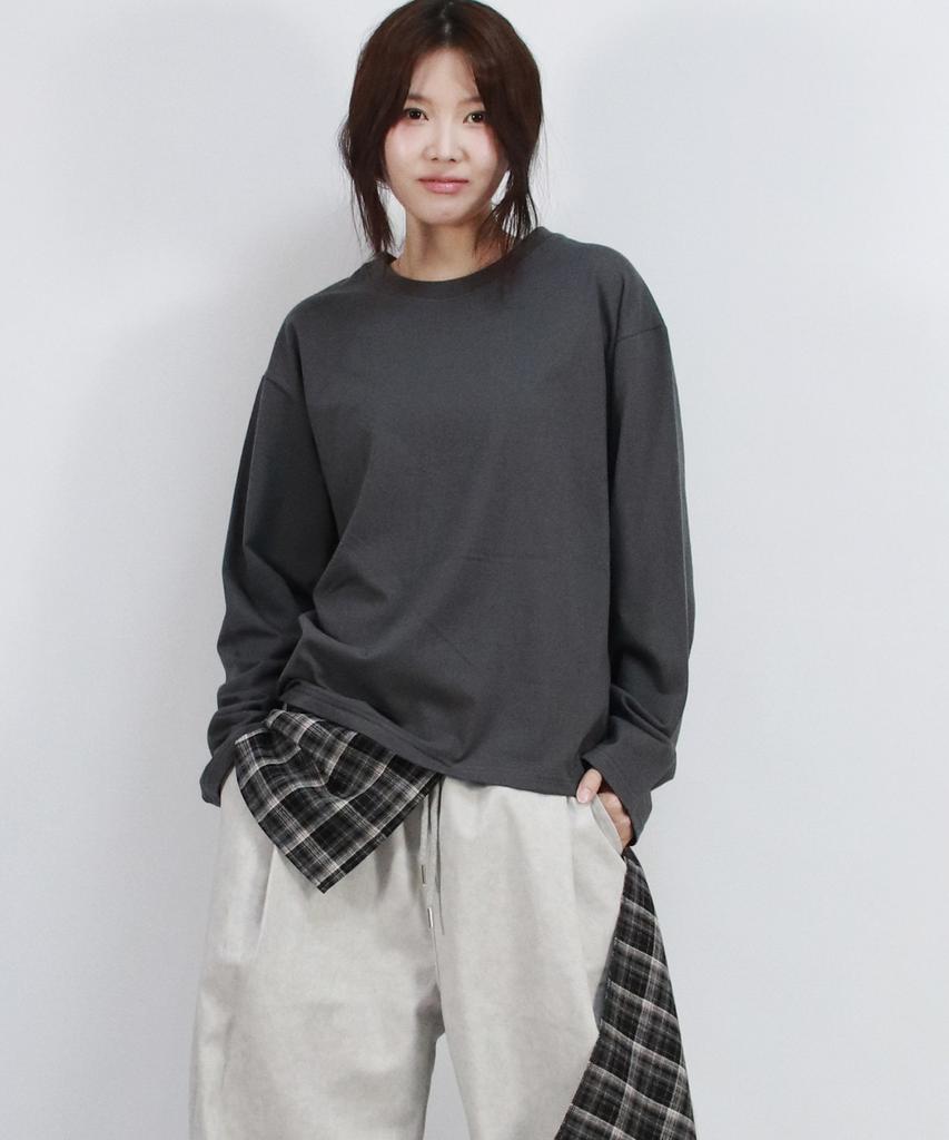 Deumakeu Layered Checkered Wrap Long Sleeve T-Shirt Charcoal