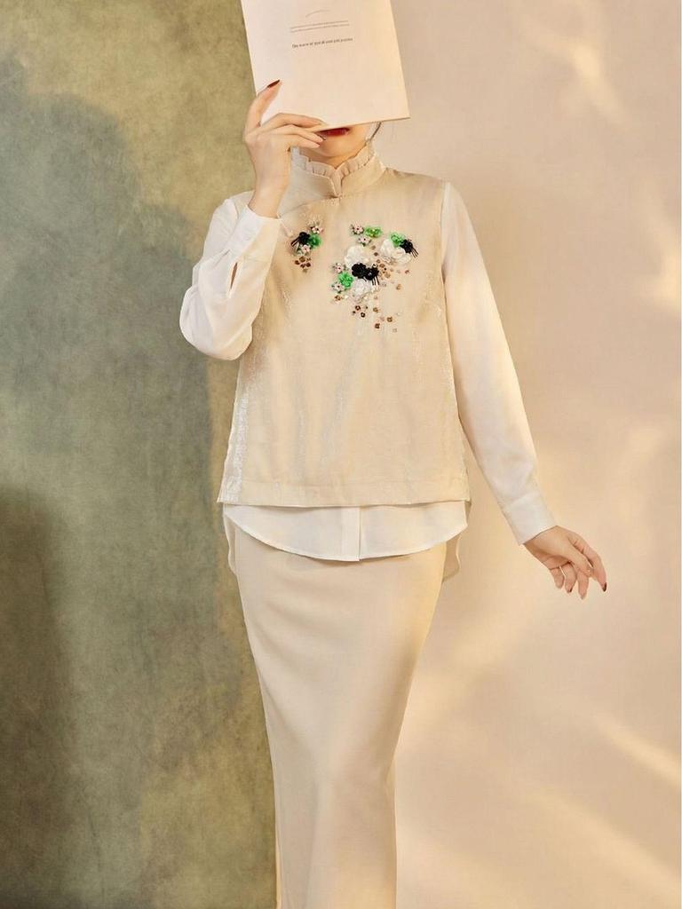 White Beaded Embroidery Vest with Stand-up Collar Shirt and Skirt - New Chinese Style Suit for Women, NZ019