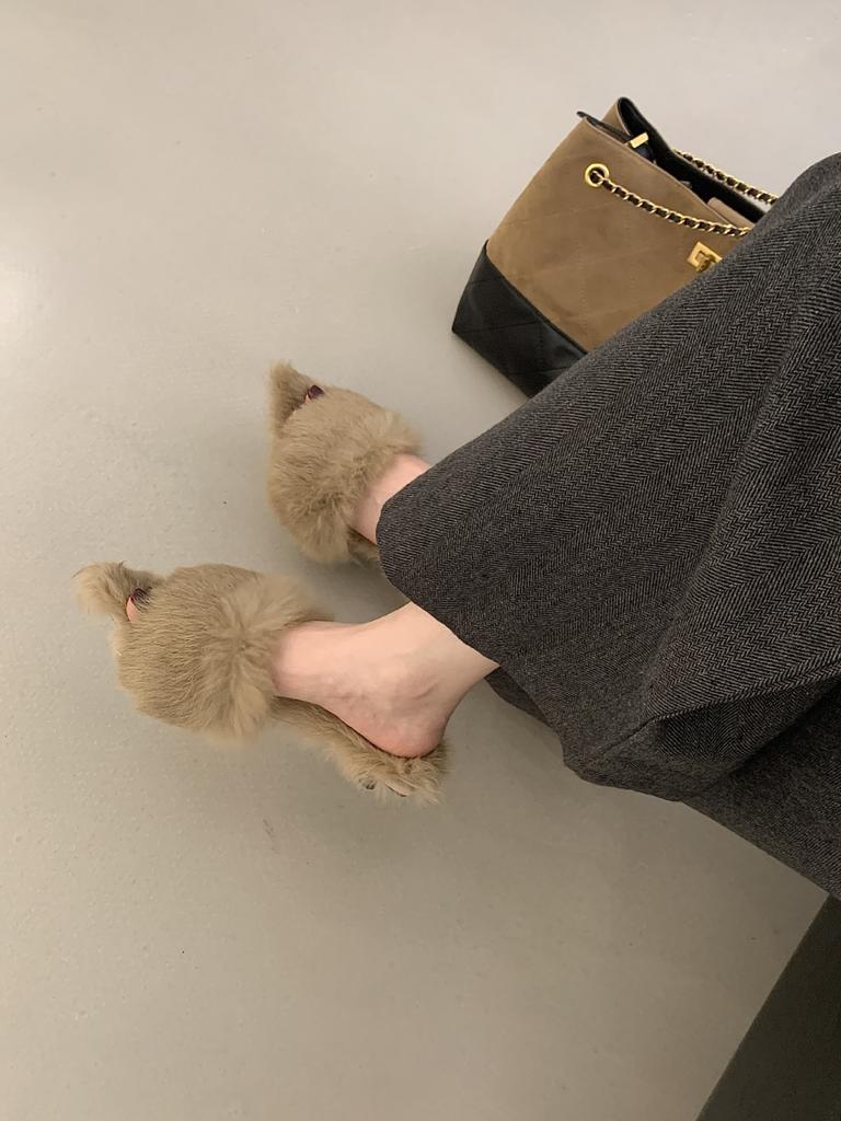 2025 autumn and winter new European and American pointed head slender heel long mink hair one-word slippers cat hair drag