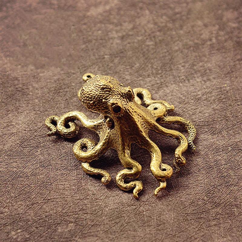Hand Made Small Octopus Statue Metal Brass Tea Pet Table Ornament Lucky Home Decorations Accessories Chinese Tea Set Craft Gift