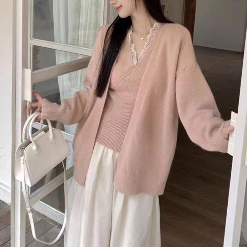 Autumn and winter new lace edge knitted cardigan vest two-piece set women's fashion age-reducing sweater with trendy outside