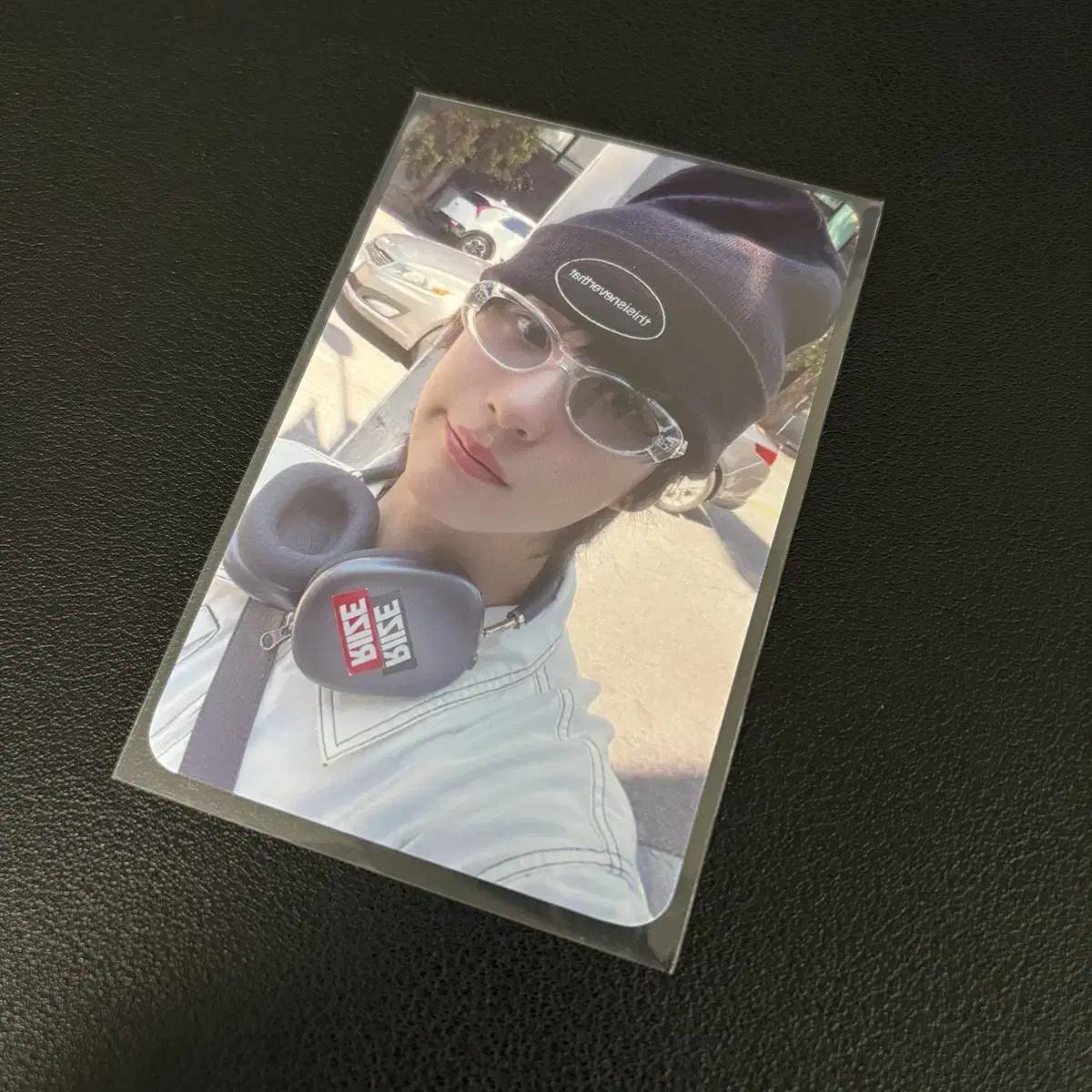 

Riize Chanyoung Get Guitar Everline Photocard