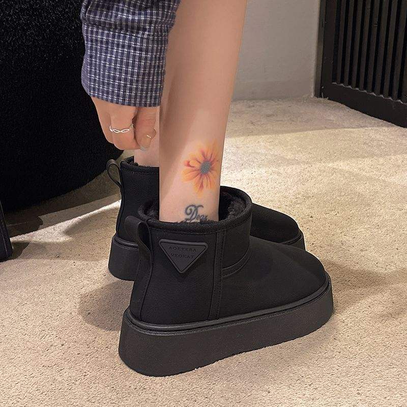 Snow boots women's velvet thick-soled thickened cold-resistant and warm winter new student versatile bread short boots cotton shoes