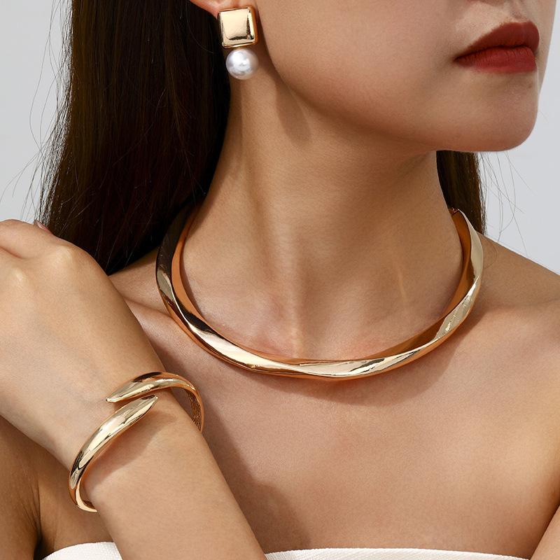 Bracelet Light Luxury Necklace Pearl Earrings Personalized Exaggerated Geometric Wave Design Collar Jewelry