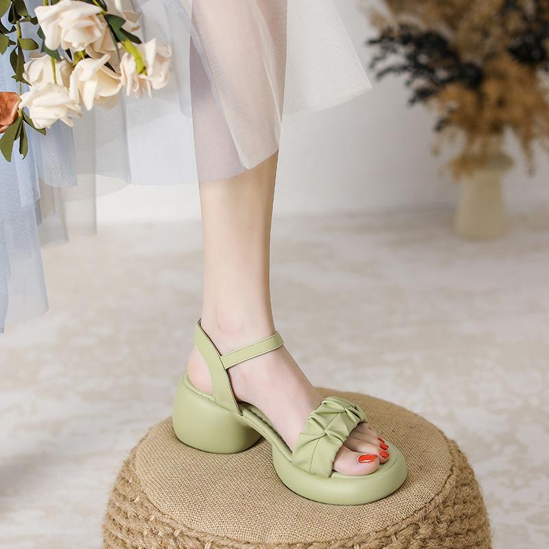 thick-soled open-toed sandals women's new summer casual one-word thick heel soft-soled Baita beach high heels