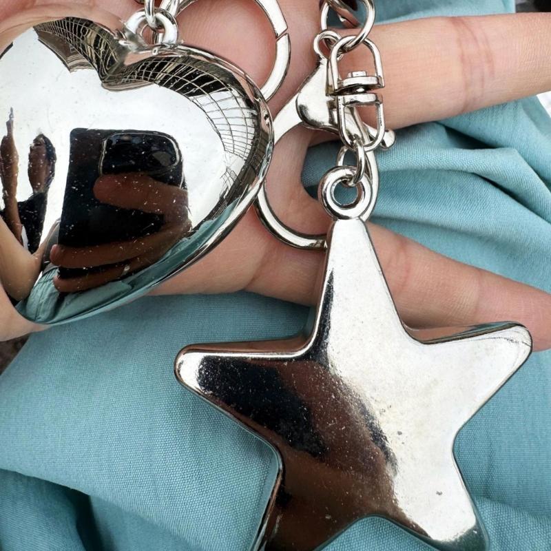 Cute Heart/Star Pendant Pendant Keychain Stylish Keyring for Women Girls Bag Charm Elegant Purse Backpack Accessory