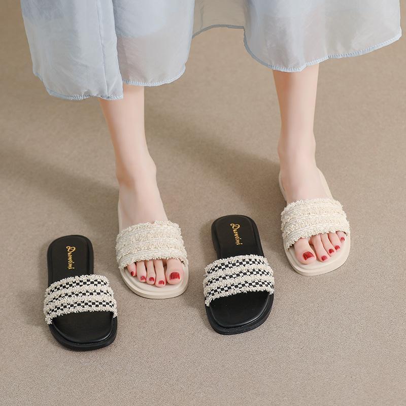 Flat-bottomed French One-word Slippers Women's Summer Wear 2025 Summer New Fashion Seaside Beach Sandals Large Size Shoes