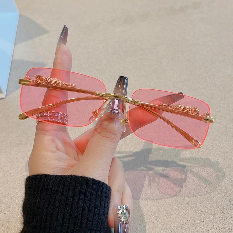 Frameless Rectangle Sunglasses Women Fashion Metal Sun Glasses Personalized Eyewear Outdoor Travel Gafas de Sol