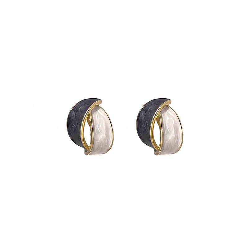 And American Style Color-Blocking Enamel Ear Clips for Women, Retro Hong Kong Style Earrings, 2026 New Model, Light Luxury, High-End Niche Ear Cuffs