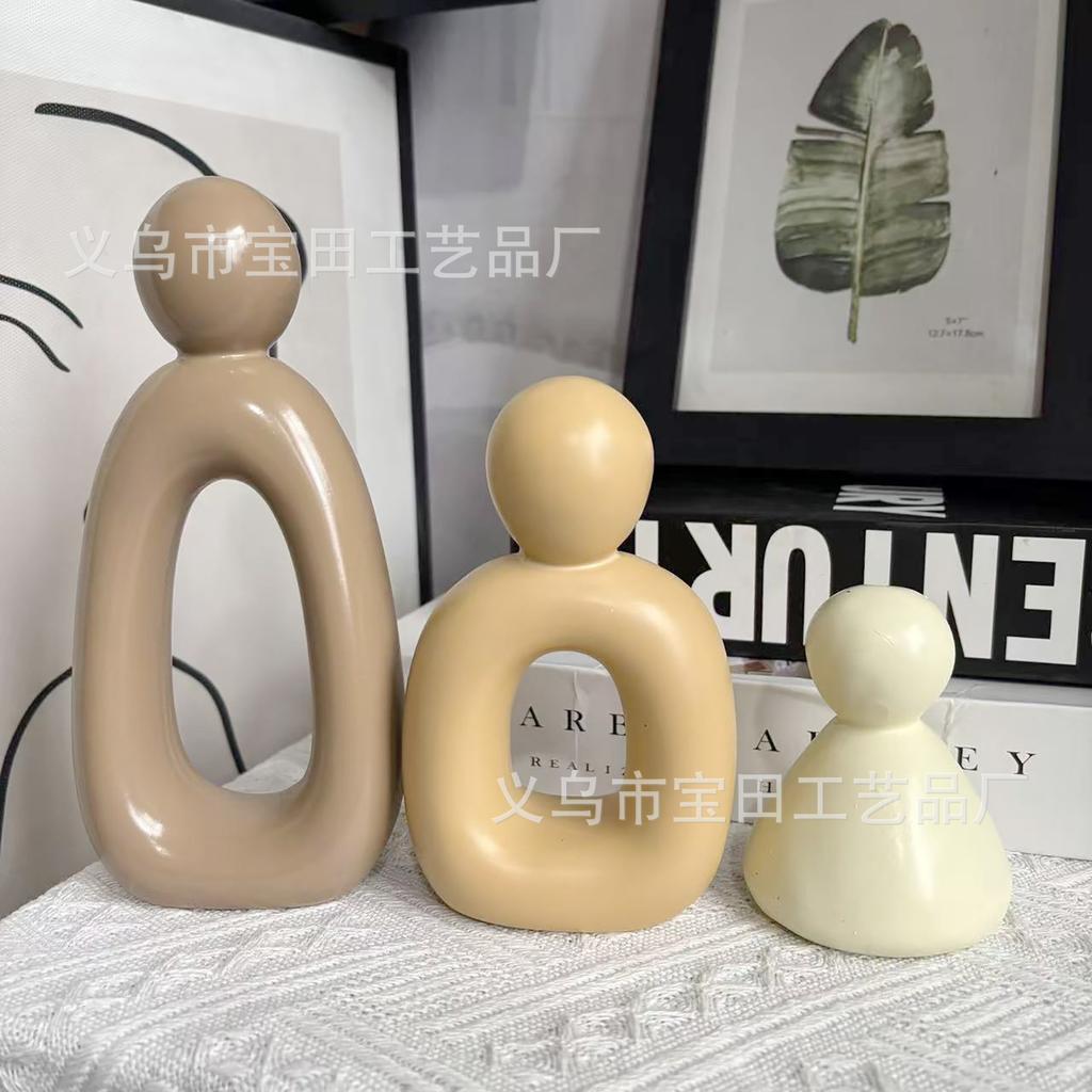 Modern minimalist resin abstract family of three ornaments office living room TV cabinet entrance decoration housewarming gift