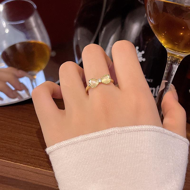 Korean Elegant Sweet Cat's Eye Stone Bow Ring - High-End Niche Fashion Jewelry