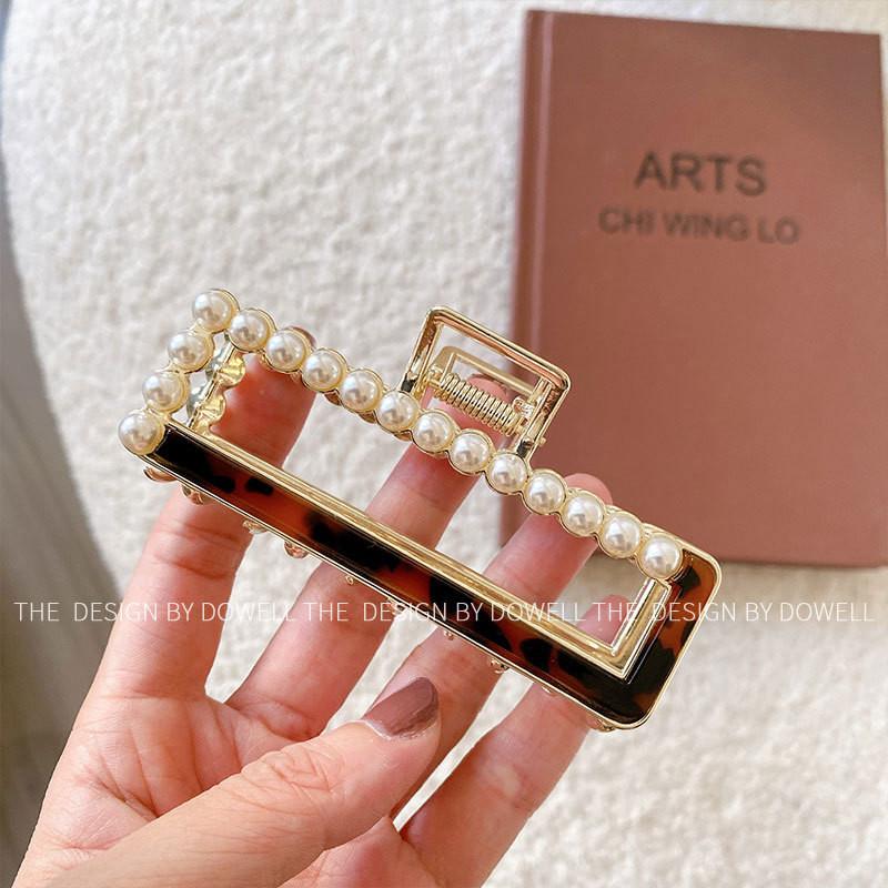 High-quality Handmade Pearl Acetate Hair Claw Clip For Women In Stylish Colors Brown9cm