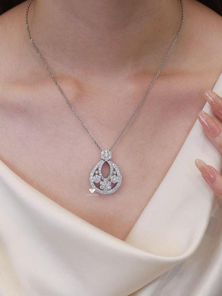 Elegant 925 Silver Teardrop Diamond Snowflake Necklace for Women