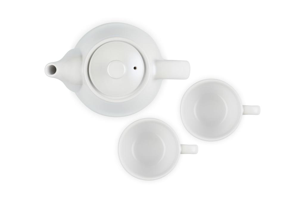 LE CREUSET Teatime 3-Piece Set: Teacups, Teapot. Perfect for Wedding Gifts, Anniversaries, Bridal Presents, and Other Celebrations. Heat and Cold Resi