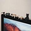 Niedliche Katze Monitoraufsatz Harz Katzenfiguren Schreibtischregal Ornament Büro Schreibtischdekoration Katzenliebhaber Geschenk