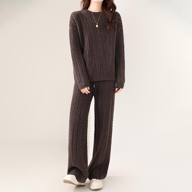 Women's 24 Autumn/Winter Korean Loose Twisted Wool Suit: Cozy Round Neck Sweater & Straight Pants Set