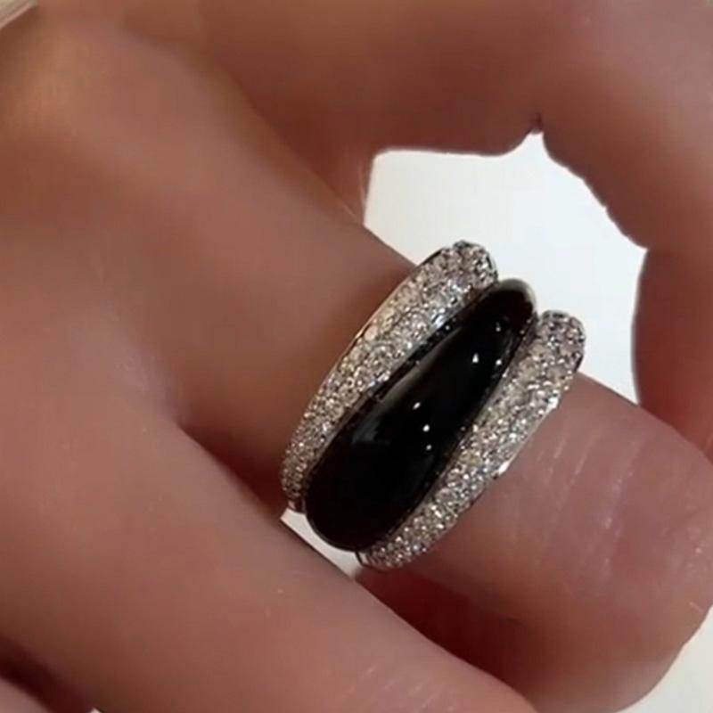 Trendy Horse Eye Full Diamonds Glossy Black Agate Ring Sparkling High-end Layered Style Ring Luxurious Party  Gift