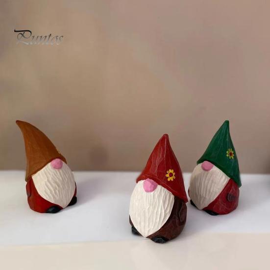 Wood Gnome Sculpture Carved Figurine, Farmhouse Rustic Faceless Dwarf Statue, Handmade Ornament Mini for Christmas Party Decoration Shelf Decor