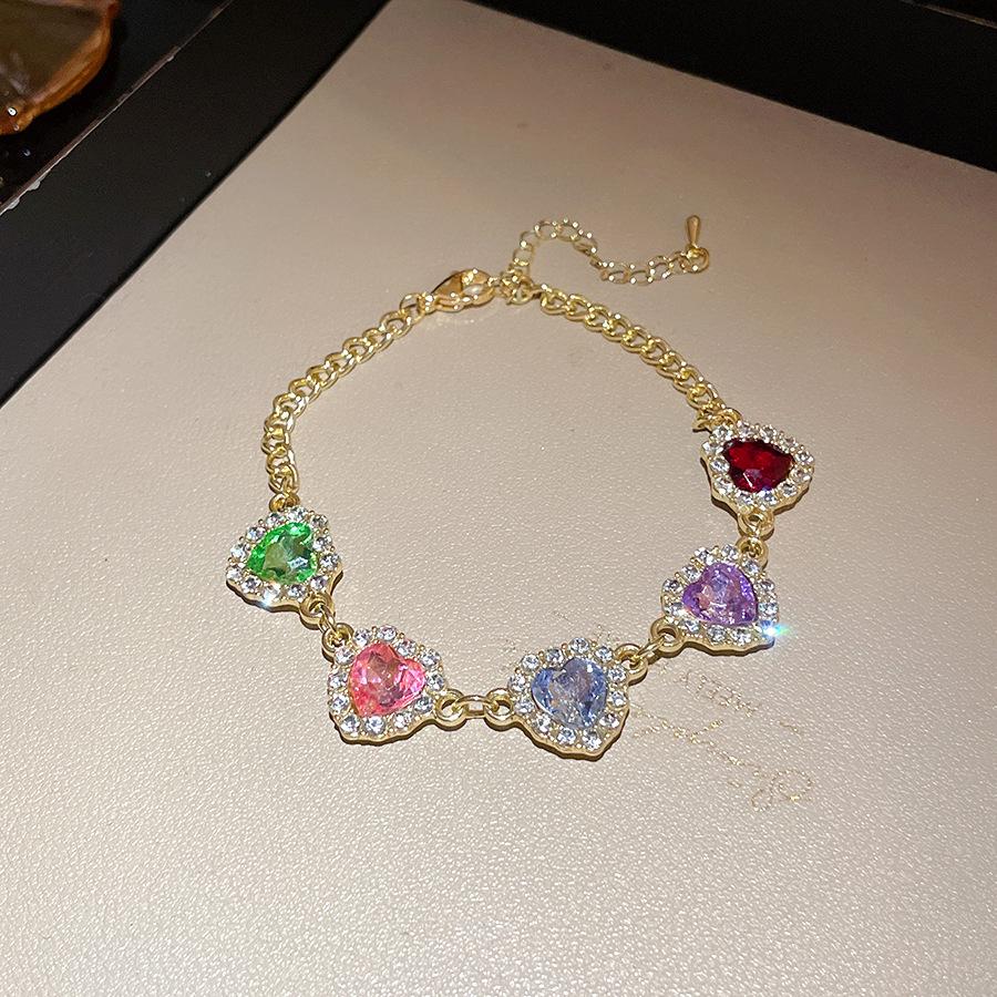 Dopamine Rhinestone Heart Pendant Bracelet: Sweet, Cool, Versatile Hand Jewelry with High-End Feel