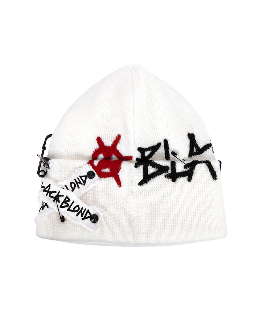 BLACKBLOND Bibbidi Graffiti Logo Patch Beanie (White)