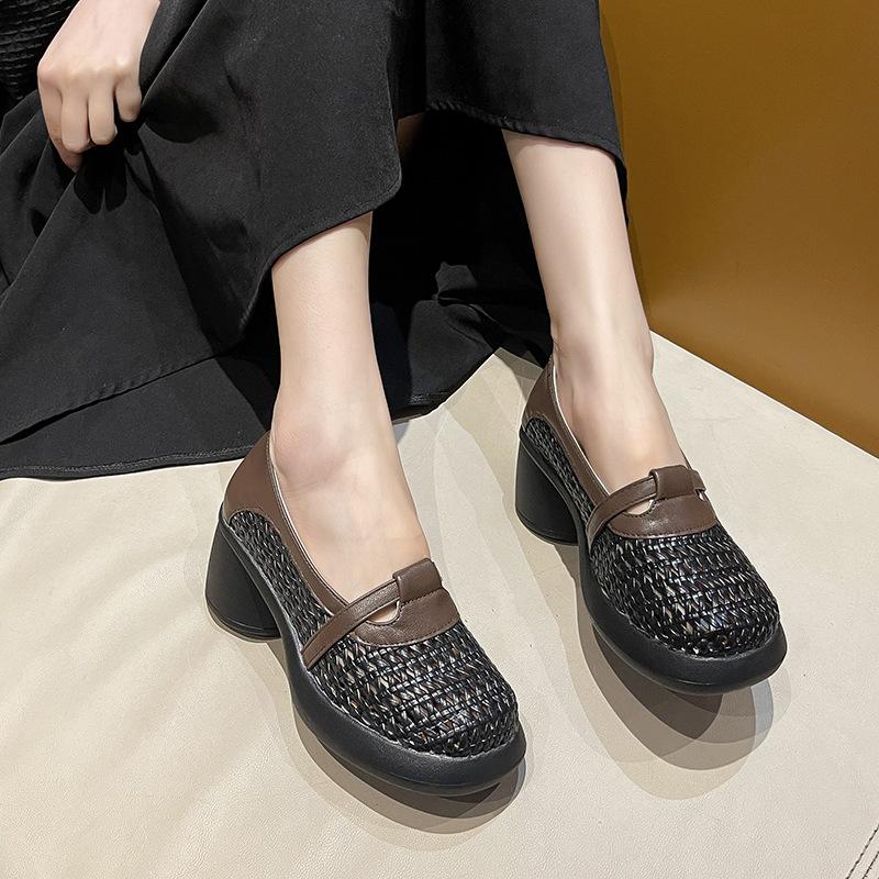 Large size single shoes women's 2025 new models are on the market, fashionable and versatile, comfortable and soft, medium heel, low heel, thick heel