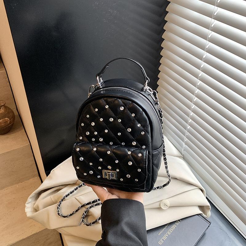 

Backpack women s new trendy fashion diamond chain bag versatile travel small backpack чорний