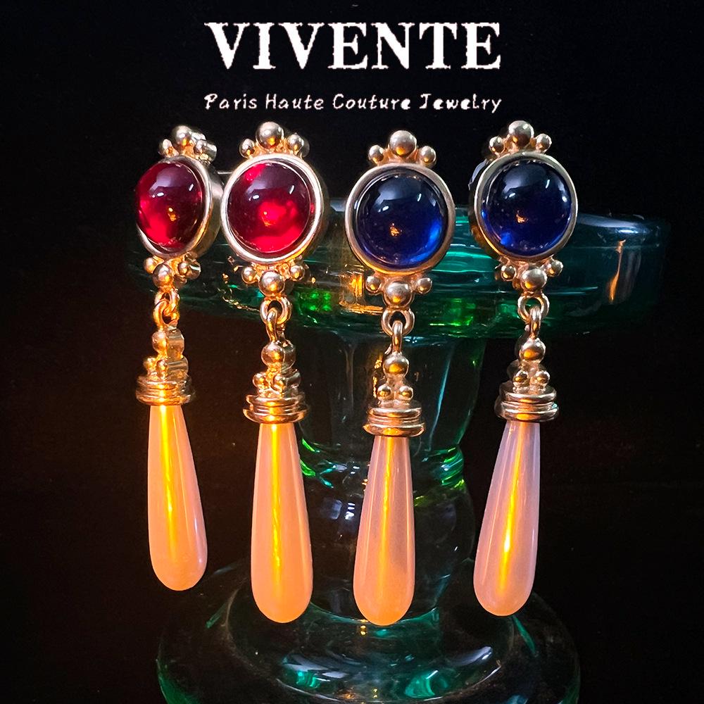 

New Pearl Water Drop Earrings: Retro Niche, Court Style, High-End, Gold-Plated Copper. синий