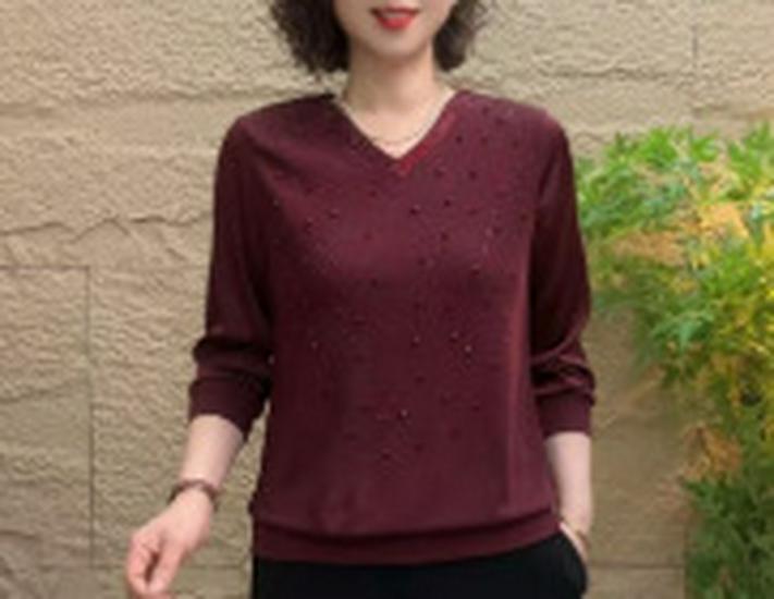 Plus Size Slimming Long-Sleeve T-shirt - Casual & Stylish Spring/Autumn Top for Moms