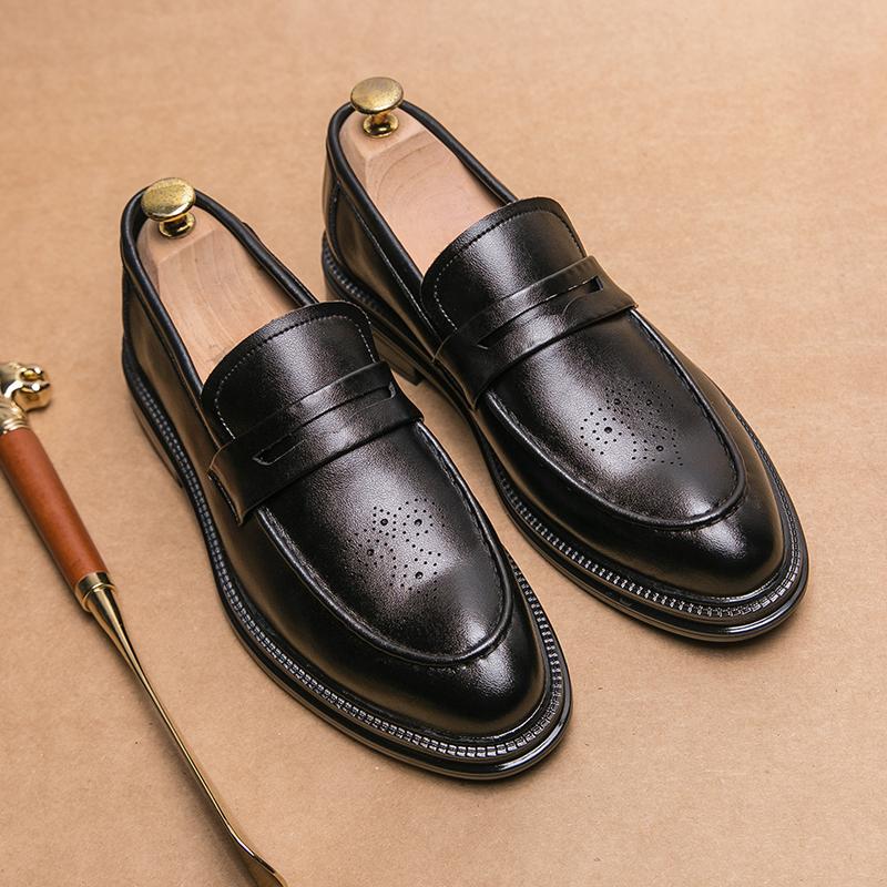 

Новые роскошные британские мужские черные/коричневые туфли на плоской подошве, деловые повседневные туфли в британском стиле с кожаными заостренными носами 44 чёрный