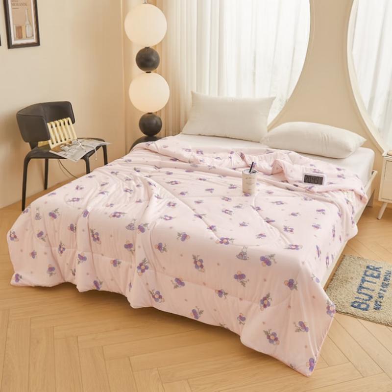 

Grace Cool-Touch Antibacterial All-Season Quilt