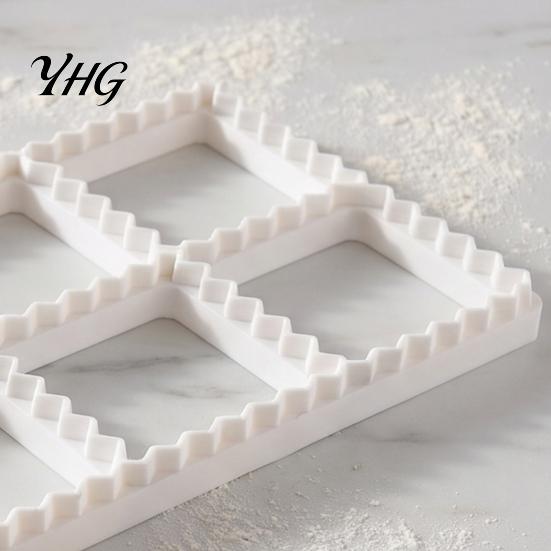 Professional Wonton Press Ravioli Maker Mold, 8-Cavity Dumpling with Zigzag Edge, PLA Food-Safe Manual Pasta Making Mold Kitchen Tool for Pie,