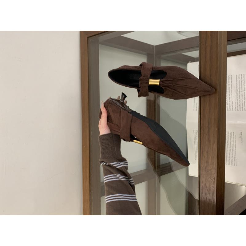 

2025 new retro suede shallow mouth Mary Jane pointed head single shoes fashionable versatile soft sole small square head single shoes 39 темно-коричневого