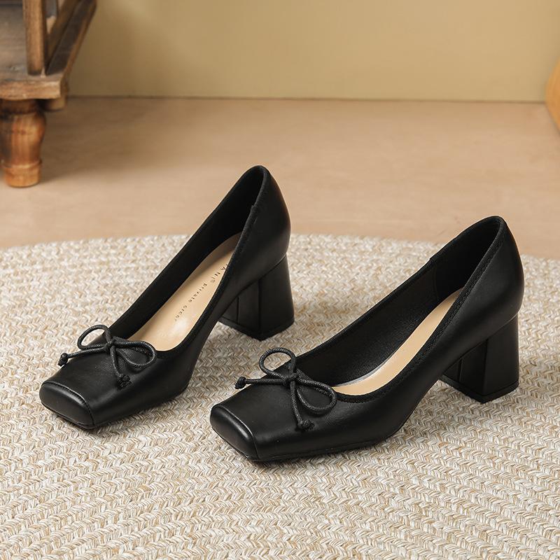 6669-6 French Temperament Bow Sheepskin Pig Nose Single Shoes Square Head Thick Heel High Heels Autumn New