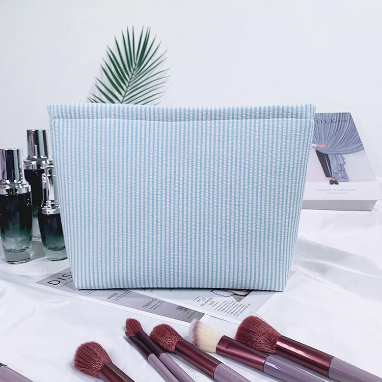 Boho Embroidered Travel Makeup Bag With Breathable Polyester For Daily Use