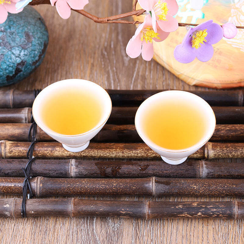 357g Top Pu-erh Shengcha Menghai Qizi Puerh Rohteekuchen Yunnan Pu'er Grüner Tee