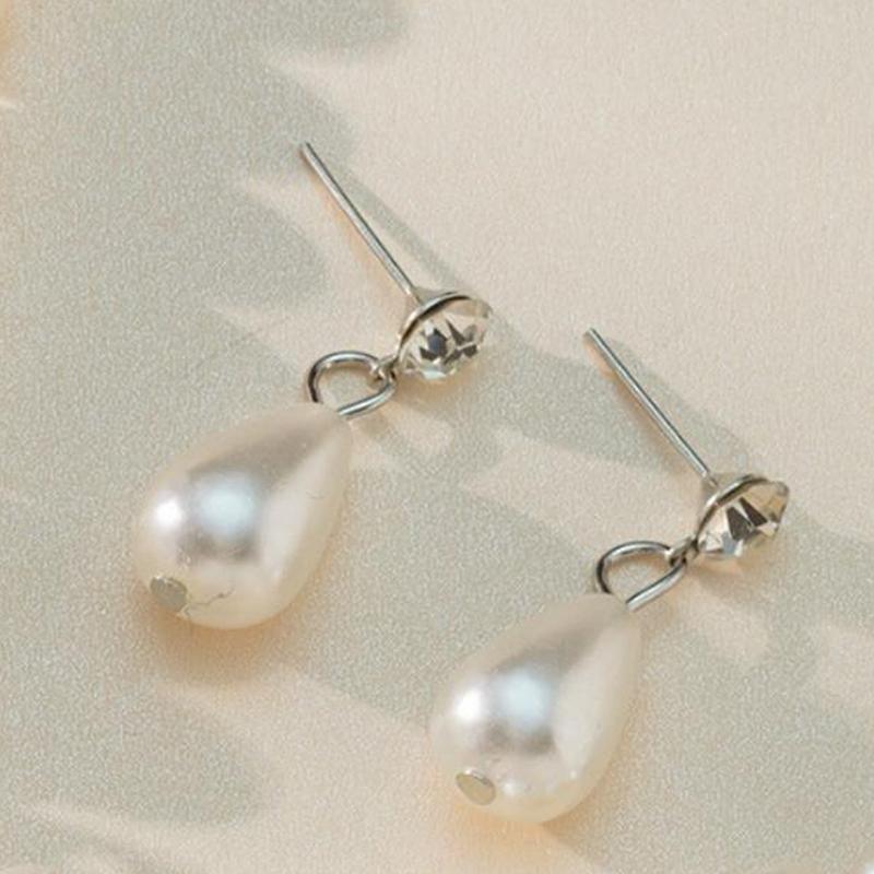Pearl Clavicle Chain Casual Temperament Simple Pendant Necklace Pearl Necklace Earrings Two-Piece Set
