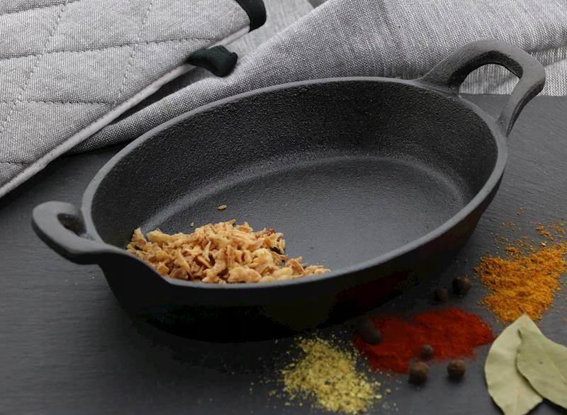 CAST IRON DISH FOR CASSERVING AND SERVING