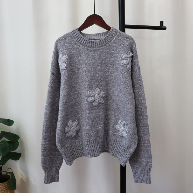 Autumn and Winter New Handmade Flower Knitted Sweater Top Design Sense Loose Soft Waxy Gentle Wind Sweater Pullover Women