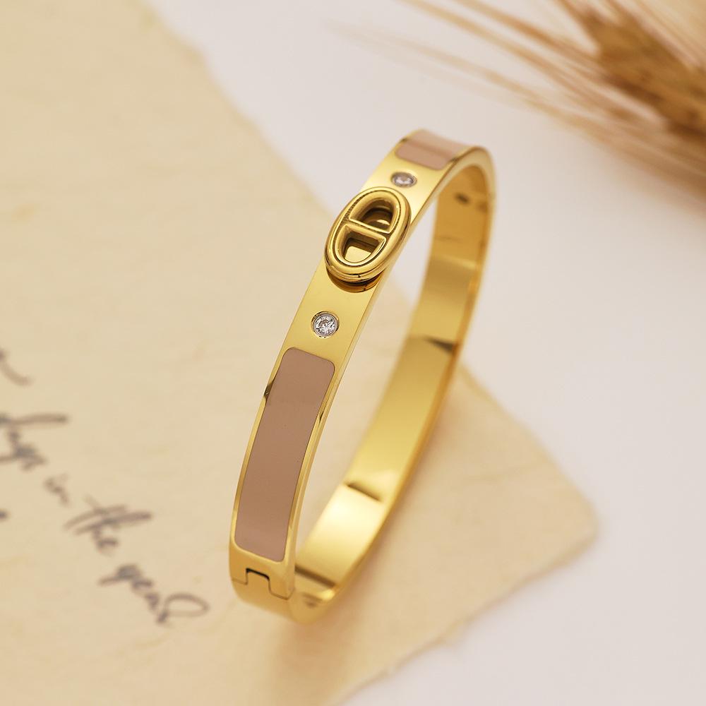 18K Gold-Plated Stainless Steel Pig Nose Bracelet with Zirconium Detailing