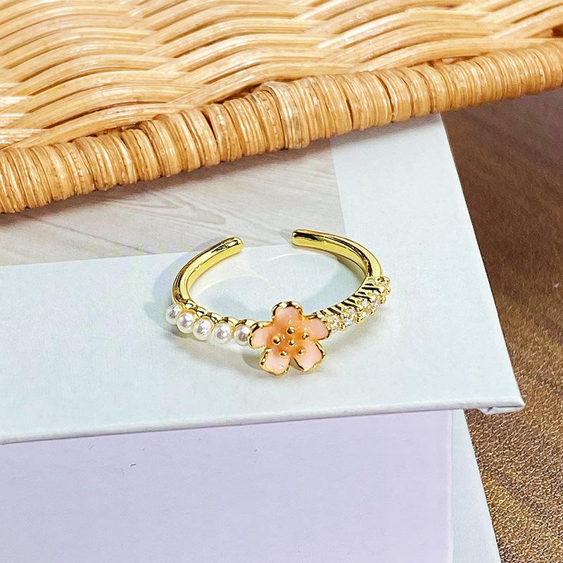 Spring Flowers Are Brilliant, Exquisite Multi-Colored Daisy Flowers, Pearl Rings, Light Luxury, High-End, Niche Design Rings