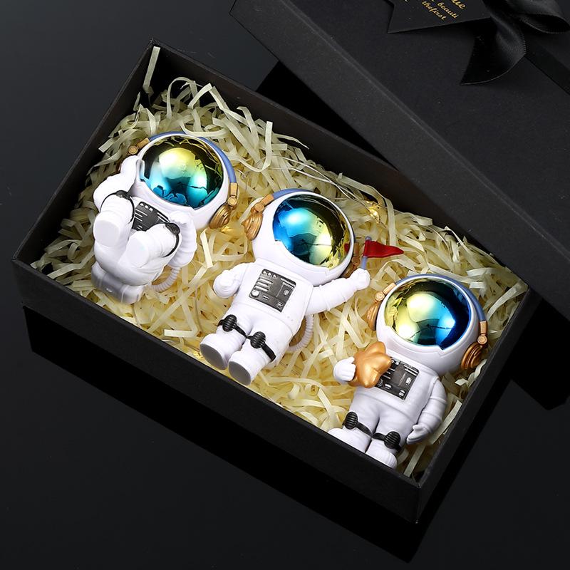 Small Resin Astronaut Figurine - Perfect for Home Decor, Valentine's, or Birthday Gift