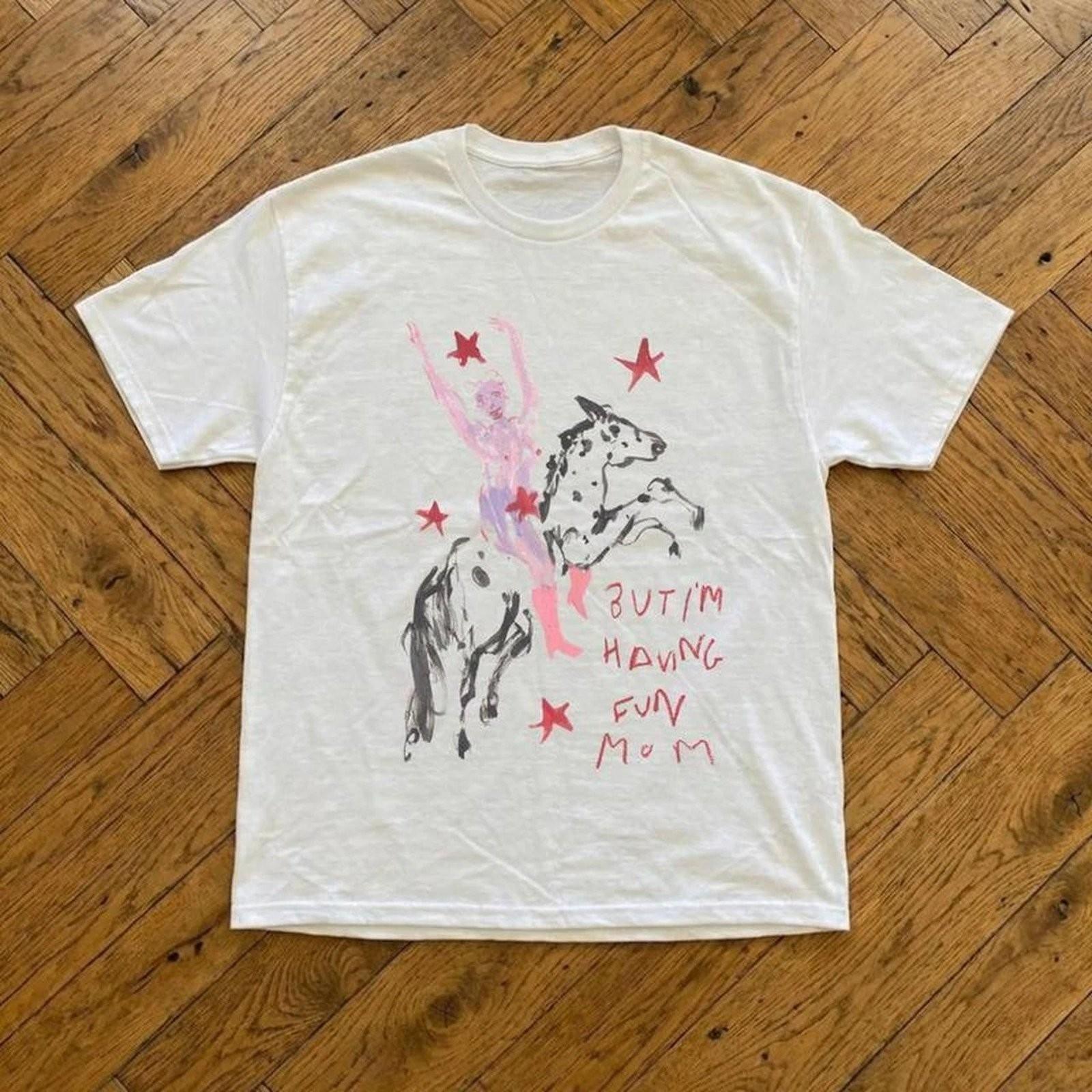 Having Fun Mom Horse Rider Vintage Funny Tee L