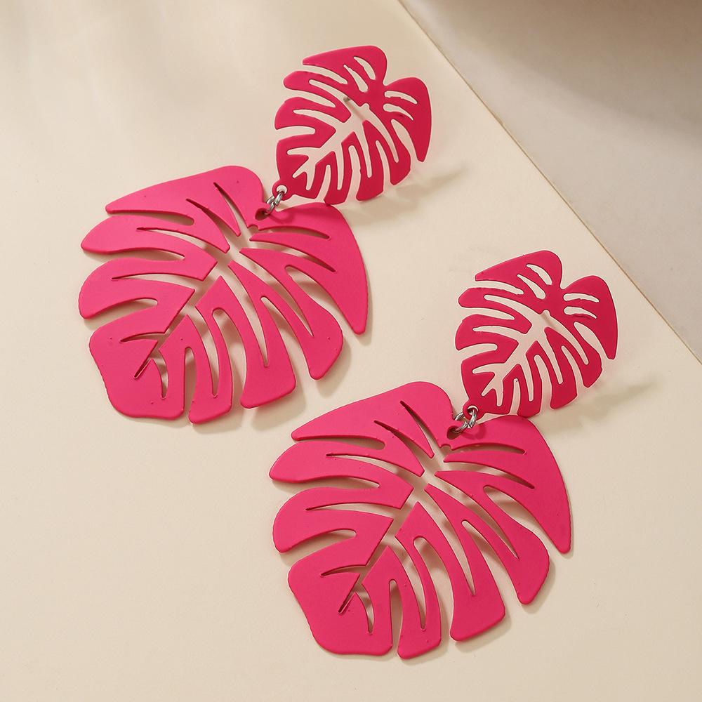 Hot Sale Summer Vacation Wind Hollow Leaf Earrings European and American Fashion Design Exaggerated Leaf Alloy Earrings