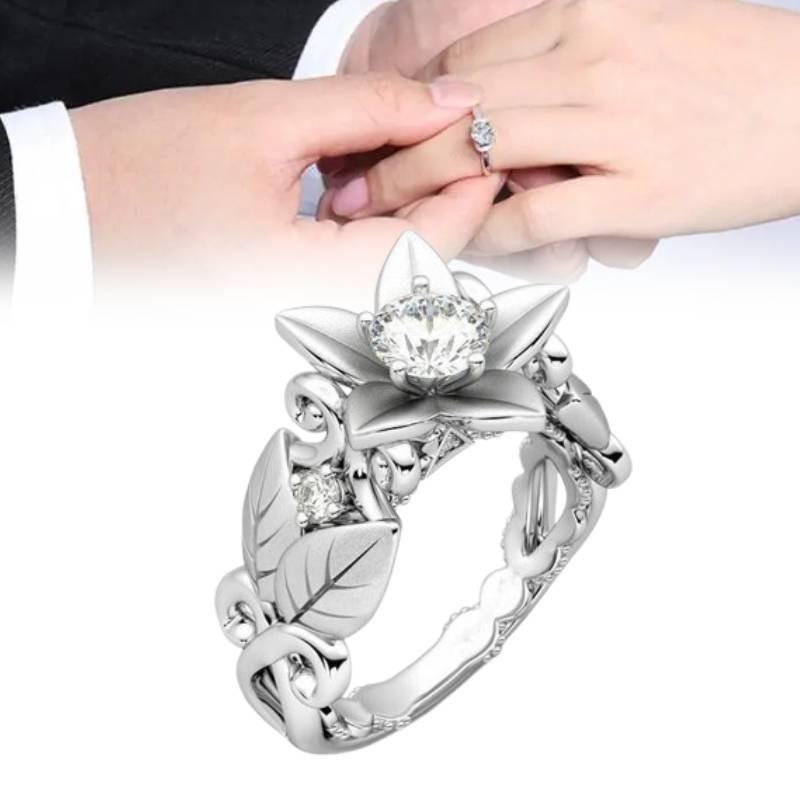 Exquisite Silver Floral Leaf Ring For Women Creative Zirconia Jewelry Ideal Gift
