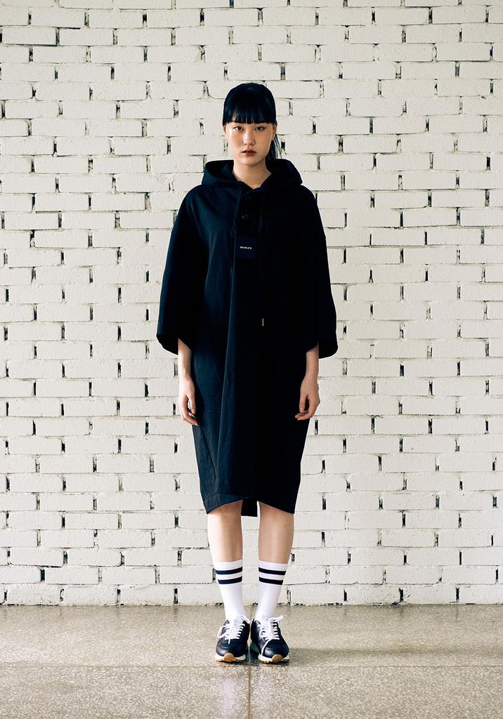 Dieolaipeu Oversized 3/4 Sleeve Hooded Dress Black